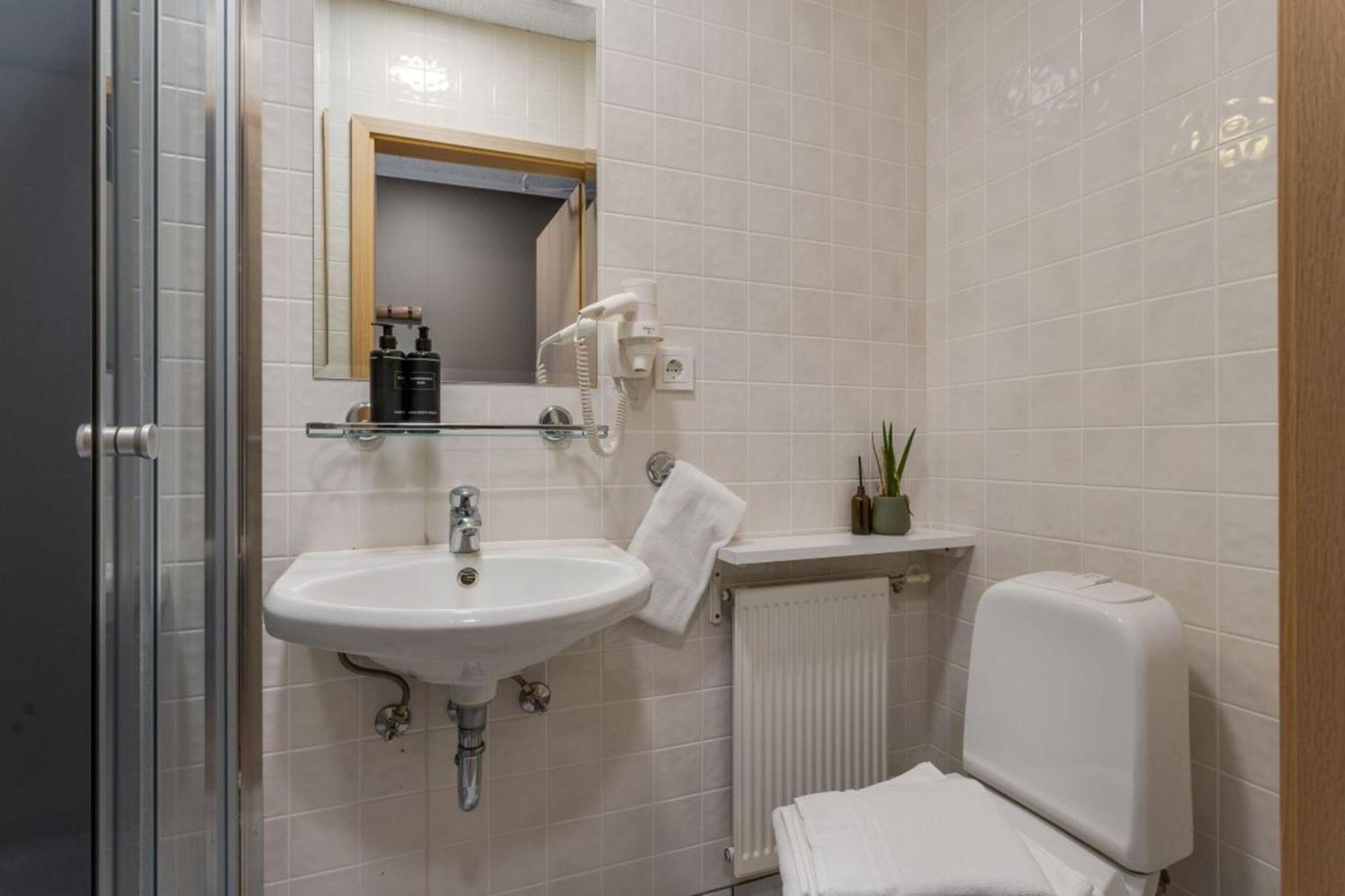 Stracta Hotel Mosfell Хелла Экстерьер фото