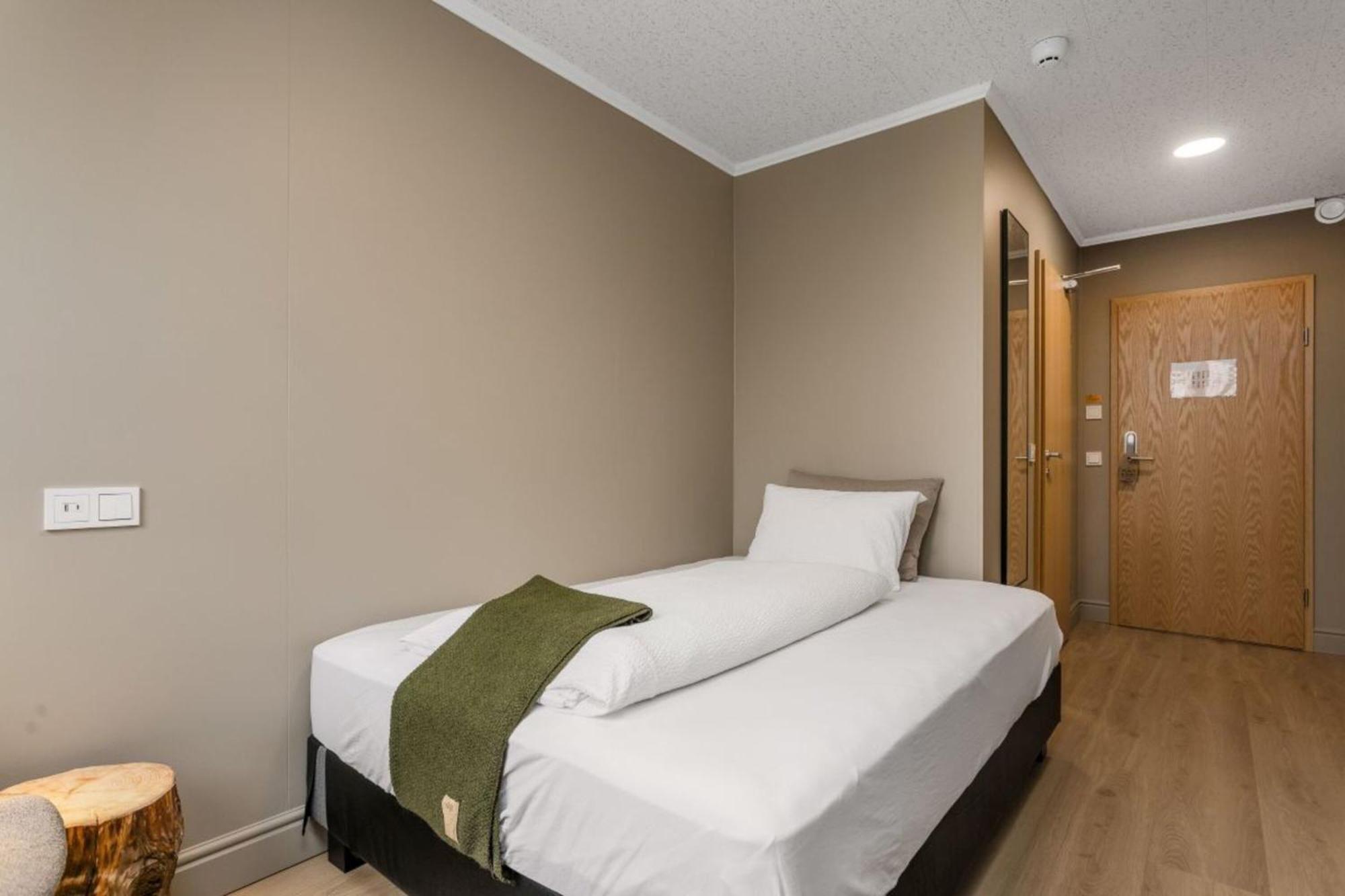 Stracta Hotel Mosfell Хелла Экстерьер фото